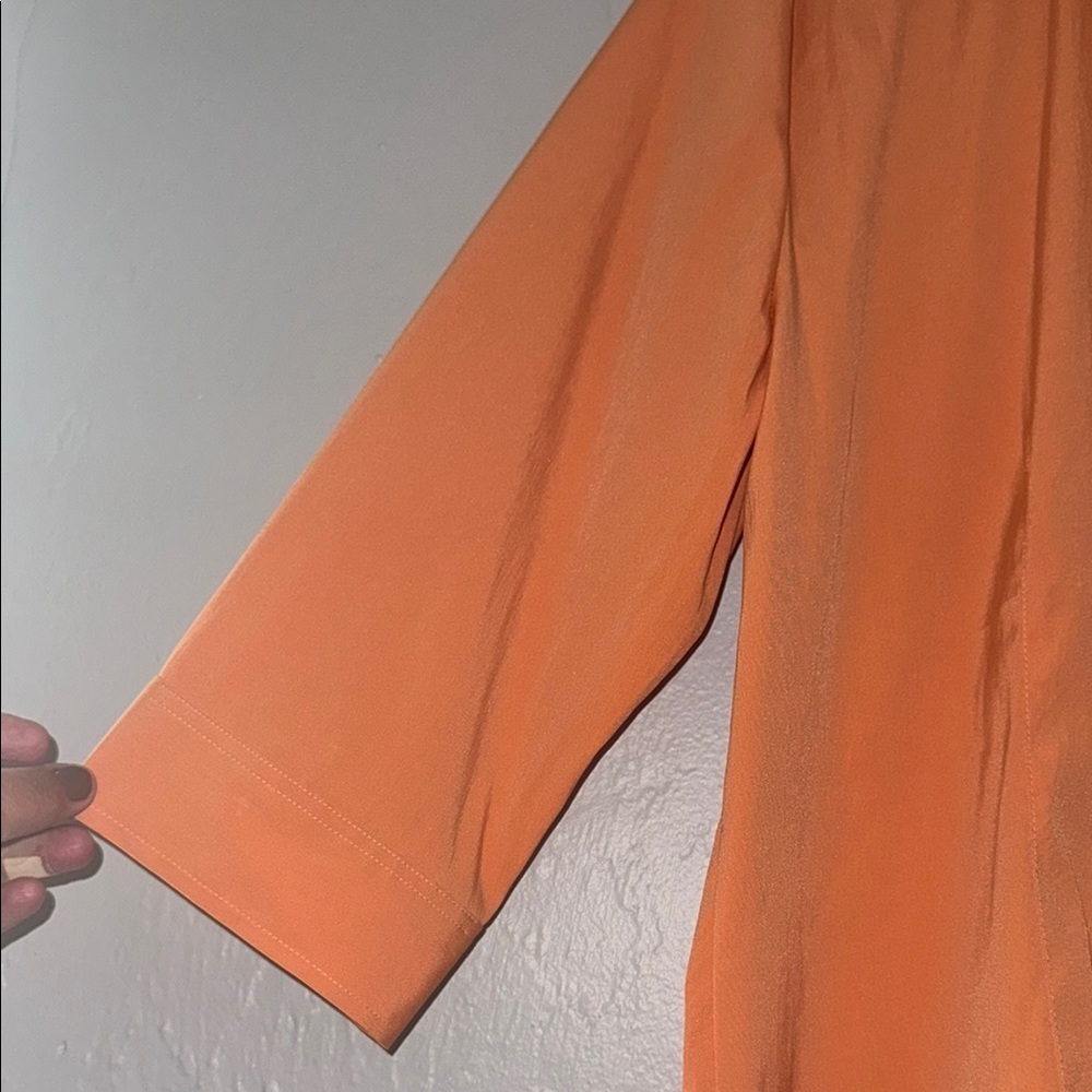 DC Orange Button Down Shirt with Notched Collar and 3/4 Sleeves 51 - Picture 2 of 8